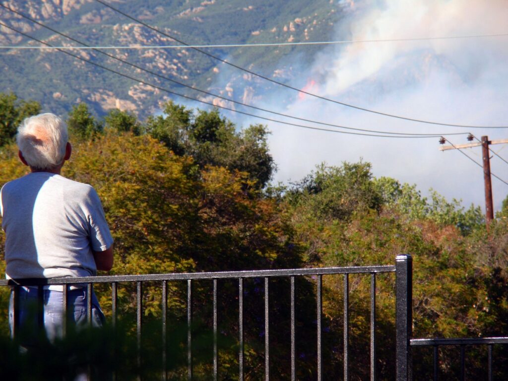 Jesusita Fire joebunting.theworldrace.org