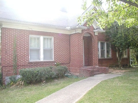 1075 A Riverside Dr.  our ComLife house--how cute is it?!  I love it.