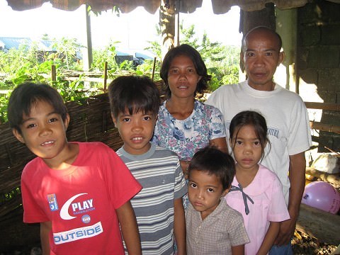 Gaylan Family- Cirilo and Meldred (parents)
L to R Jasper 11, Joman 10, Jonas 5, Jessica 6