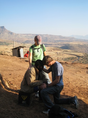 praying over Moigetsi