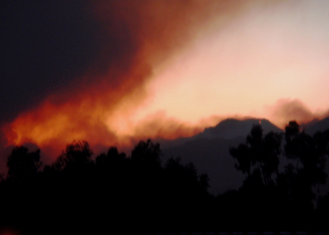 Jesusita Fire from Carpinteria joebunting.theworldrace.org