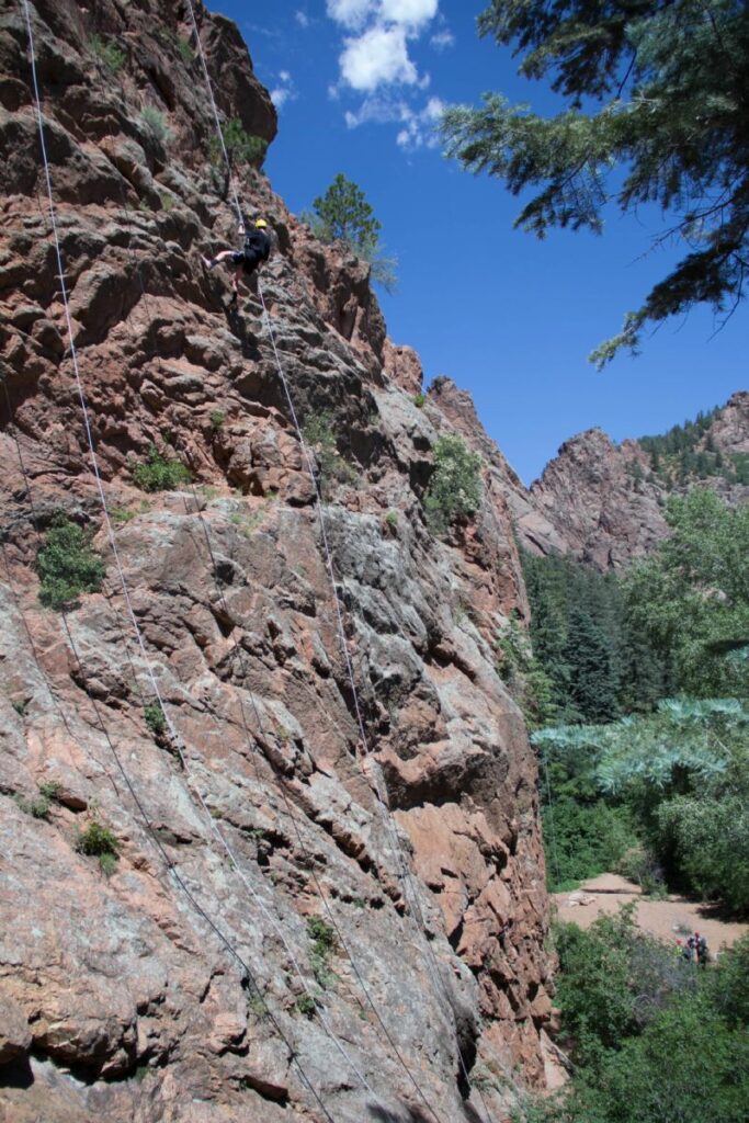 Cheyenne Canyon rappelling