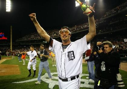 Those are glasses with windshield wipers, Jason Grilli